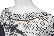 Load image into Gallery viewer, CHANEL シャネル 半袖Ｔシャツ チュニック ライオン ホワイト ブラック コットン シルク 36 P37343V27082 美品 中古 56183