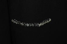 Load image into Gallery viewer, CHANEL シャネル ジャケット エンブレム プラダを着た悪魔 P24952V12963 05C サイズ40 ブラック 美品 中古 56249