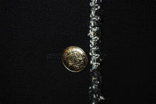 Load image into Gallery viewer, CHANEL シャネル ジャケット エンブレム プラダを着た悪魔 P24952V12963 05C サイズ40 ブラック 美品 中古 56249