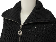 Load image into Gallery viewer, 極美品 CHANEL シャネル ニットコート ブラック ロングカーディガン ココマーク シルバー金具 P72977K10486 38/40 中古 56416