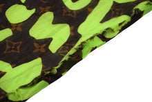 Load image into Gallery viewer, LOUIS VUITTON ルイヴィトン スカーフ パレオ モノグラム グラフィティ ヴェール ネオングリーン M72387 美品 中古 56483