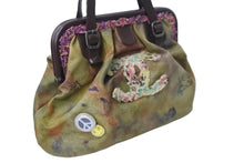 Load image into Gallery viewer, CHANEL シャネル エンブロイダリー ボーリング がま口ハンドバッグ カーキ ボルドー マルチカラー 21番台 美品 中古 56498