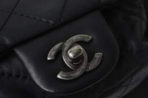 CHANEL シャネル リュック デイパック マトラッセ チェーン 17番台 ココマーク ブラック ラムスキン 美品 中古 56509