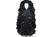 Load image into Gallery viewer, CHANEL シャネル スポーツライン リボンベスト フード付き P36696V26360 ナイロン ブラック サイズ38 美品 中古 56545