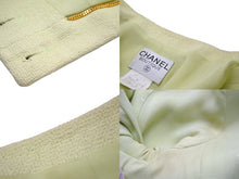 Load image into Gallery viewer, CHANEL シャネル ノーカラー ジャケット 95P グリーン アウター ココボタン ロゴ PO4840VO4018 サイズ40 良品 中古 56567