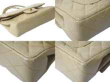 Load image into Gallery viewer, CHANEL シャネル チェーンショルダーバッグ ココマーク ダブルフラップ マトラッセ ラムスキン ベージュ ゴールド 良品 中古 56580