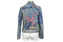 Load image into Gallery viewer, GUCCI グッチ デニムジャケット 刺繍 ブルー 花柄 マルチカラー サイズ38 ユーズド加工 美品 中古 56610