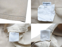 Load image into Gallery viewer, CHANEL シャネル ワイドショートパンツ ココマークボタン P03054V03329 ベージュ ゴールド金具 サイズ40 良品 中古 56619