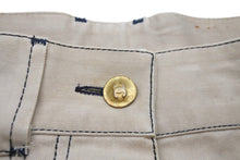 Load image into Gallery viewer, CHANEL シャネル ワイドショートパンツ ココマークボタン P03054V03329 ベージュ ゴールド金具 サイズ40 良品 中古 56619