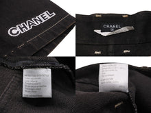 Load image into Gallery viewer, CHANEL シャネル ワイドショートパンツ ココマークボタン P03054 ブラック ゴールド金具 サイズ40 タグ無し 良品 中古 56621