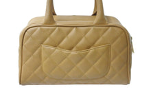 Load image into Gallery viewer, CHANEL シャネル マトラッセ キャビアスキン ココマーク ミニボストン バッグ ロゴ ベージュ 美品 中古 56684