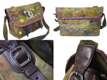 Load image into Gallery viewer, 極美品 CHANEL シャネル エンブロイダリー メッセンジャーバッグ 21番台 グラフィティ カーキ ココマーク A92790 中古 56693