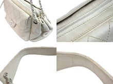Load image into Gallery viewer, CHANEL シャネル チェーンショルダーバッグ ココマーク 10番台 2006年 ラムスキン アイボリー シルバー金具 美品 中古 56695