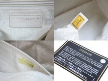 Load image into Gallery viewer, CHANEL シャネル チェーンショルダーバッグ ココマーク 10番台 2006年 ラムスキン アイボリー シルバー金具 美品 中古 56695