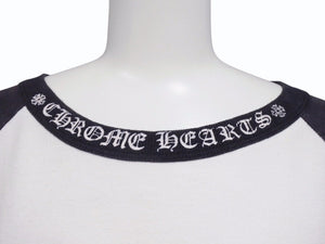 CHROME HEARTS クロムハーツ ラグラン 七分袖Tシャツ サイズM ホワイト ブラック ネックロゴ オールドクロス ホースシュー 美品 中古 4b005684