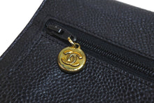 Load image into Gallery viewer, CHANEL シャネル ココマーク チェーンウォレット 4番台 長財布 キャビアスキン ブラック ゴールド金具 美品 中古 57114