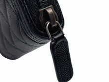 Load image into Gallery viewer, CHANEL シャネル BOY CHANEL ボーイシャネル コインケース 小銭入れ A80602 30番台 ココマーク キャビアスキン ブラック 美品 中古 4b005721