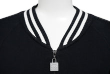 Load image into Gallery viewer, CHANEL シャネル ブルゾン ロゴテープニットジャケット 04P スポーツライン コットン サイズ38 P22870V01521 美品 中古 57213