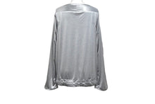 Load image into Gallery viewer, CHANEL シャネル 長袖Ｔシャツ ビッグCCロゴTシャツ サイズ38 シルバー AW002 P43485K04412 美品 中古 57254