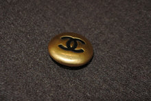 Load image into Gallery viewer, CHANEL シャネル スカート タイトスカ―ト ヴィンテージ ココマーク ブラウン ココボタン 美品 中古 57264