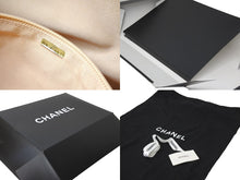 Load image into Gallery viewer, CHANEL シャネル ボストン バッグ ココマーク ベージュ 8番台 キャビアスキン グレインドカーフスキン ゴールド金具 美品 中古 57383