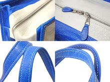 Load image into Gallery viewer, BALENCIAGA バレンシアガ バザールショッパーM レザー トートバッグ ブルー ホワイト 443097 鞄 ロゴ 良品 中古 57393
