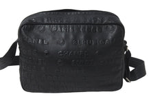 Load image into Gallery viewer, CHANEL シャネル ショルダーバッグ アンリミテッド ココマーク 全面ロゴ 12番台 2008年 レザー ブラック シルバー 美品 中古 57412