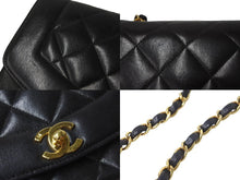 Load image into Gallery viewer, CHANEL シャネル チェーンショルダーバッグ マトラッセ ダイアナ 22 3番台 ラムスキン ブラック ゴールド金具 美品 中古 57421
