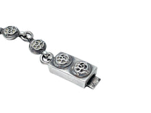 Load image into Gallery viewer, CHROME HEARTS×OMEGA クロムハーツ×オメガ 時計 フローラル ボックス ウォッチブレス 37.1g 14K シルバー 美品 中古 57444