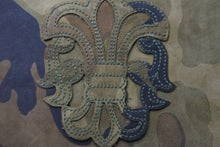 Load image into Gallery viewer, CHROME HEARTS クロムハーツ メガネケース サングラスケース BSフレア 迷彩 モノグラモフラージュ カーキ 中古 美品 57455