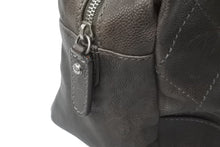 Load image into Gallery viewer, CHANEL シャネル ハンドバッグ チェーン 10番台 ココマーク キャビアスキン シルバー金具 美品 中古 64022