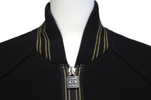 Load image into Gallery viewer, CHANEL シャネル ブルゾン スポーツライン スタジャン 05A ブラック ウール ナイロン サイズ40 P26526V16823 美品 中古 57619