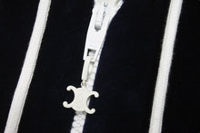 Load image into Gallery viewer, CELINE セリーヌ パーカー ジップアップ ネイビー トリオンフ刺繍 クロップド丈 サイズXS 2Y99A748Q.07RC べロア 美品 中古 57659