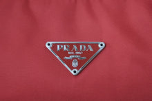 Load image into Gallery viewer, PRADA プラダ ハンドバッグ ワンショルダー MV515 ホーボー ミニバッグ 三角ロゴ レッド ナイロン 美品 中古 57784