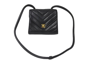 CHANEL シャネル Vステッチ ショルダーバッグ 3番台 ラムスキン ブラック ゴールド金具 ココマーク 美品 中古 57789