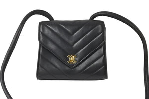 CHANEL シャネル Vステッチ ショルダーバッグ 3番台 ラムスキン ブラック ゴールド金具 ココマーク 美品 中古 57789