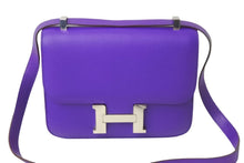 Load image into Gallery viewer, HERMES エルメス ショルダーバッグ コンスタンス 24 バイオレットパープル シルバー金具 エプソン □P刻印 57795 美品 中古