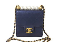 Load image into Gallery viewer, CHANEL シャネル チェーンショルダー ミニマトラッセ 29番台 ラムスキン フェイクパール ネイビー ゴールド金具 美品 中古 57796