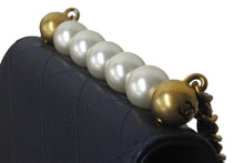 Load image into Gallery viewer, CHANEL シャネル チェーンショルダー ミニマトラッセ 29番台 ラムスキン フェイクパール ネイビー ゴールド金具 美品 中古 57796