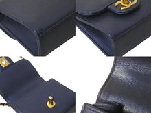 Load image into Gallery viewer, CHANEL シャネル チェーンショルダー ミニマトラッセ 29番台 ラムスキン フェイクパール ネイビー ゴールド金具 美品 中古 57796