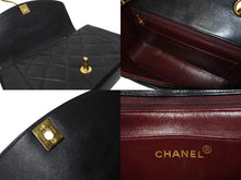 Load image into Gallery viewer, CHANEL シャネル ショルダーバッグ ダイアナ22 マトラッセ チェーン ヴィンテージ 2番台 ブラック ゴールド金具 美品 中古 57805