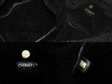 Load image into Gallery viewer, CHANEL シャネル ハンドバッグ ダブルチェーン ココマーク 9番台 ブラック ムートン ゴールド金具 良品 中古 57824