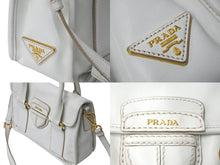 Load image into Gallery viewer, PRADA プラダ 2WAYハンドバッグ ショルダーストラップ付き 三角ロゴプレート カーフ ホワイト 美品 中古 57983