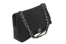 Load image into Gallery viewer, CHANEL シャネル チェーンショルダーバッグ デカマトラッセ33 13番台 キャビアスキン ブラック シルバー金具 美品 中古 58020