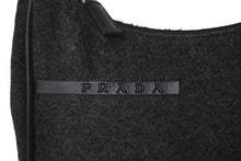 画像をギャラリービューアに読み込む, PRADA プラダショルダーバッグ プラダスポーツ MV515 アクセサリーポーチ ウール ナイロン ブラック グレー 美品 中古 58036 