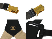 Load image into Gallery viewer, CHANEL シャネル ヴィンテージ サスペンダー ココマーク レザー ゴム ベージュ ブラック ゴールド金具 美品 中古 58044