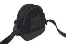 Load image into Gallery viewer, CHANEL シャネル ココマーク スポーツライン ショルダーバッグ 8番台 ブラック グリーン キャンバス 美品 中古 58059