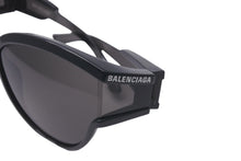 Load image into Gallery viewer, 極美品 BALENCIAGA バレンシアガ サングラス フォックス型 63□15-115 BB0038S プラスチック ブラック シルバー金具 中古 58088
