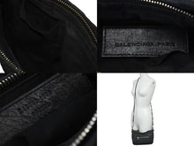 Load image into Gallery viewer, BALENCIAGA バレンシアガ ショルダーバッグ ザヒップ 245080 レザー スタッズ ブラック シルバー金具 良品 中古 58187