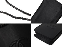 Load image into Gallery viewer, CHANEL シャネル ショルダーバッグ ココマーク チェーンショルダー レザー ブラック A92304 19番台 シルバー金具 美品 中古 58271